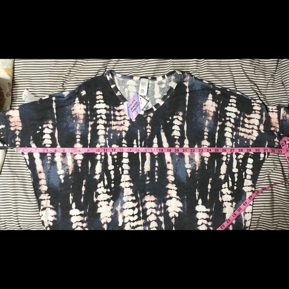Gray tie dyed top - Picture 5 of 5